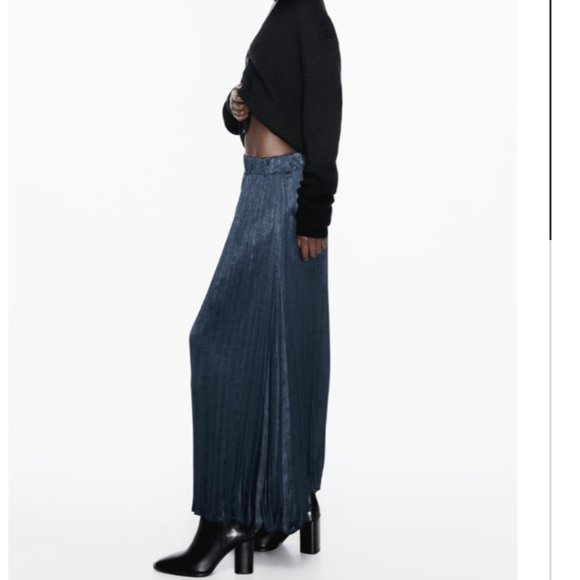 NWT ZARA WRINKLED SATIN EFFECT SKIRT PETROL BLUE - Picture 4 of 8